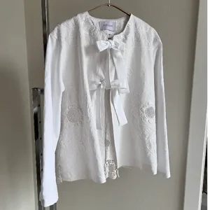 Delicate White Oda Shirt